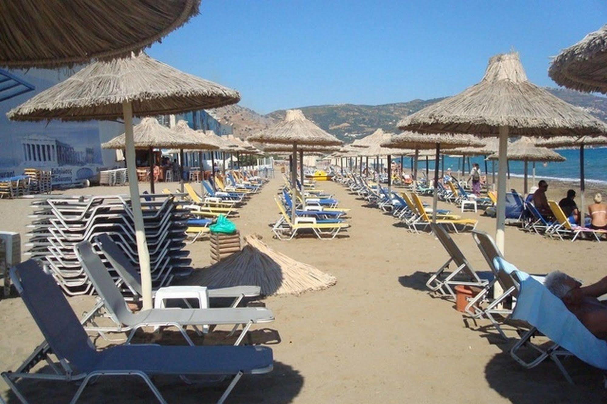 Adonis Beach Hotel Heraclión Exterior foto